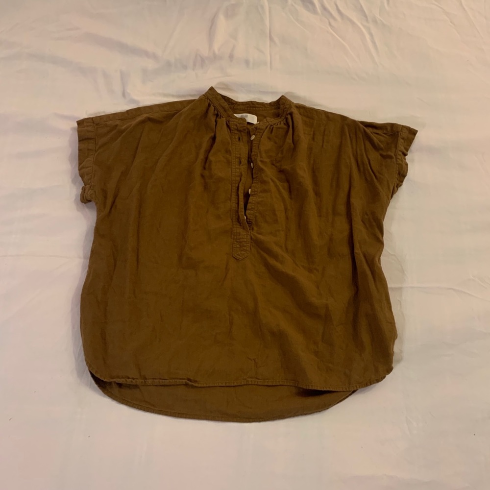 Brown linen Uniqlo shirt